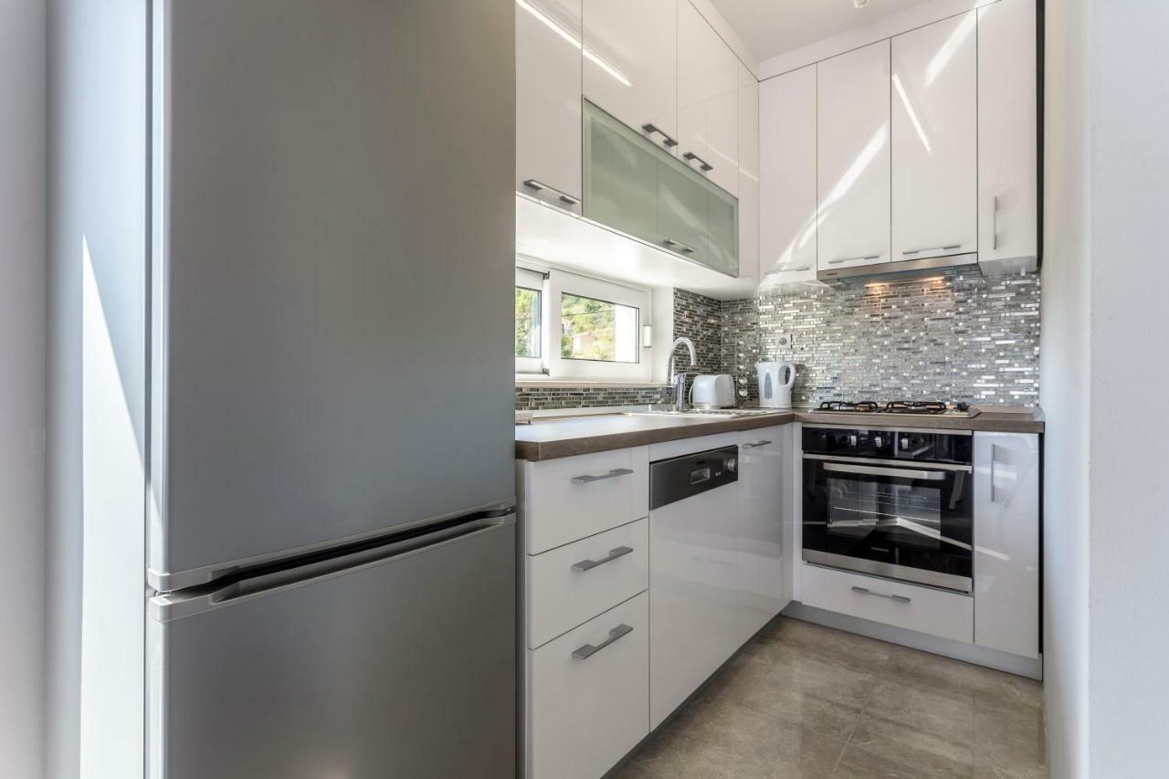 House Luce With Pool Apartment Čisla Екстериор снимка