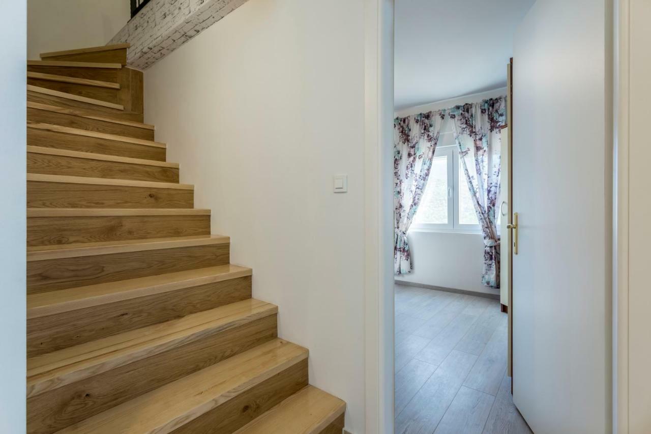 House Luce With Pool Apartment Čisla Екстериор снимка